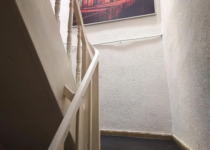 Privat In Zwei-zimmer-wohnung Als 2er Wg * Cologne