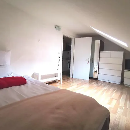 Privat In Zwei-zimmer-wohnung Als 2er Wg