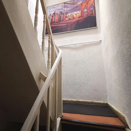 Privat In Zwei-zimmer-wohnung Als 2er Wg * Cologne