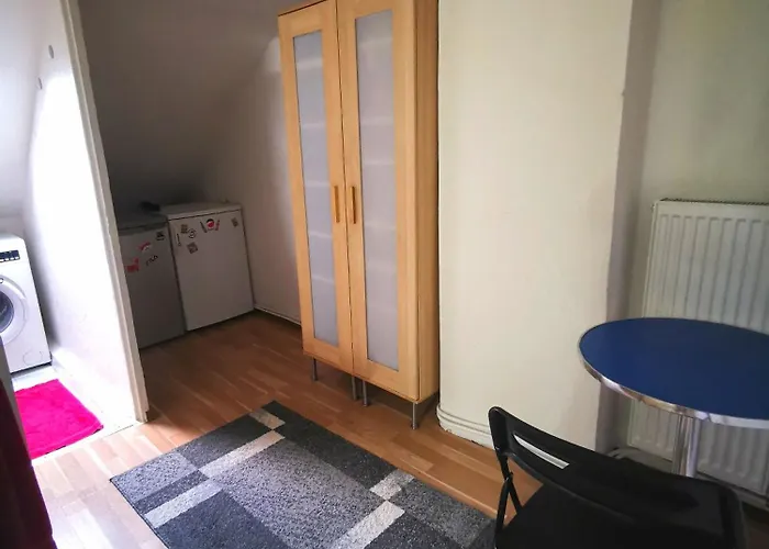 Privat bolig Privat In Zwei-zimmer-wohnung Als 2er Wg