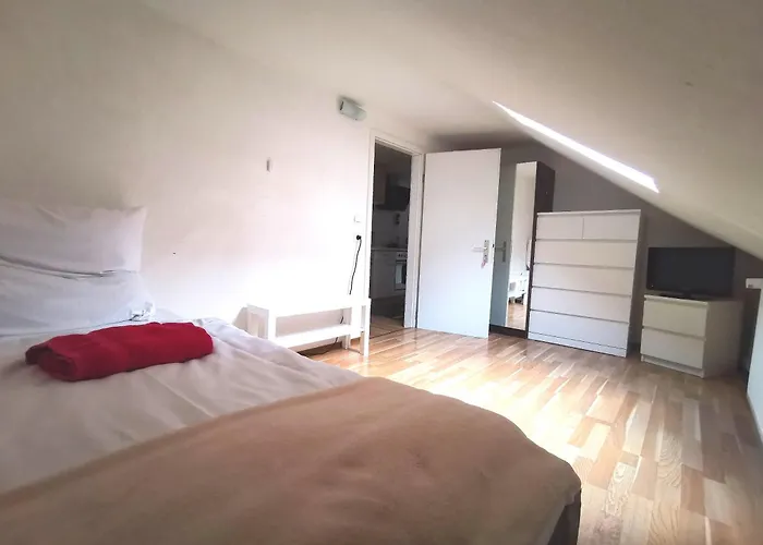 Privat In Zwei-zimmer-wohnung Als 2er Wg